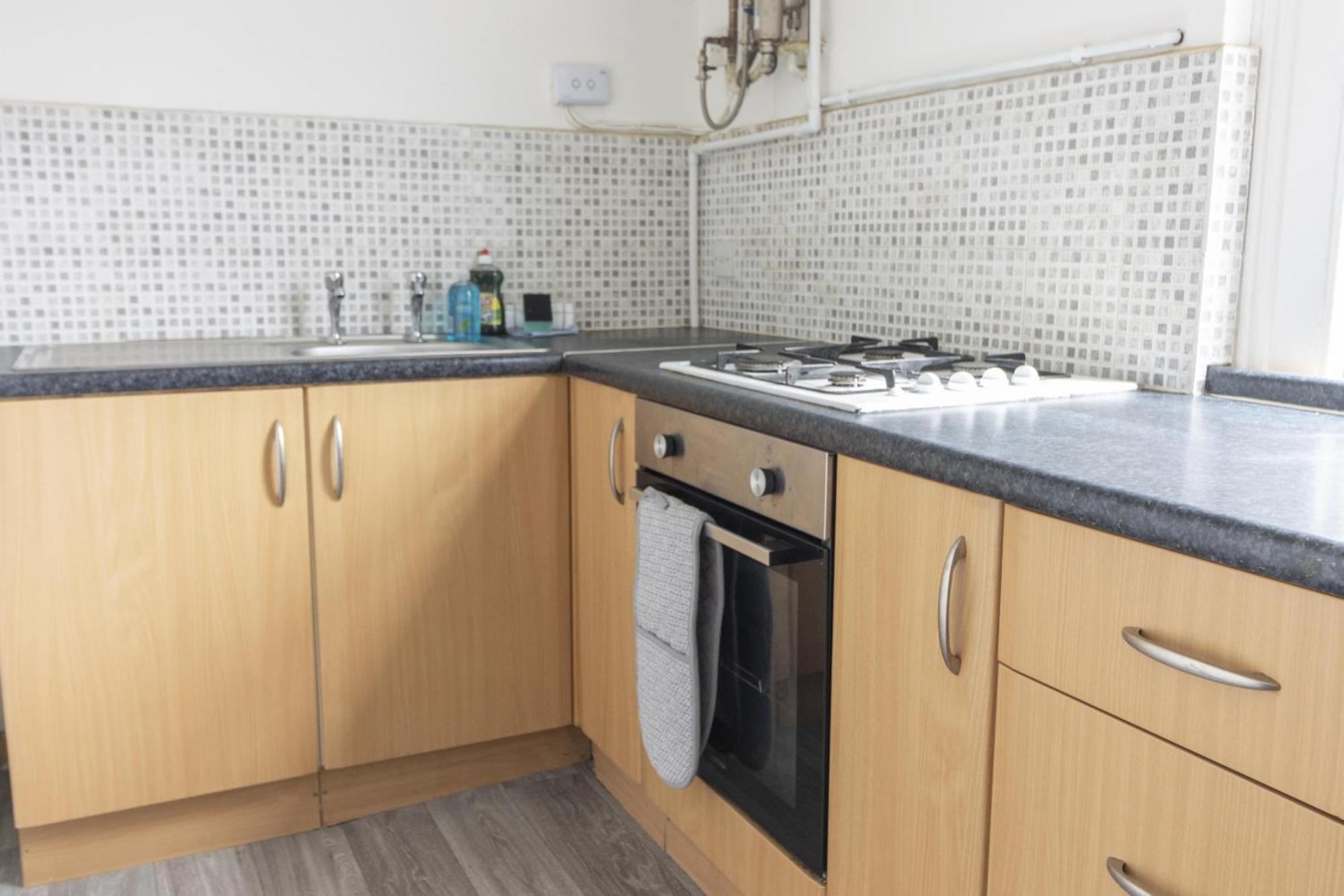 Alexandra - Large 3 Bed Perfect For Contractors, Free Parking, Fast Wifi And Great Value! Apartment Plymouth Exterior photo